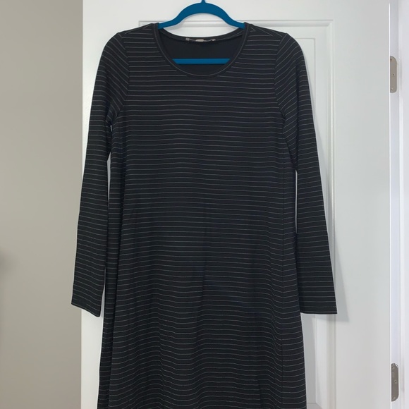 LOFT Dresses & Skirts - Loft Dress LOFT Dresses & Skirts - Loft Dress